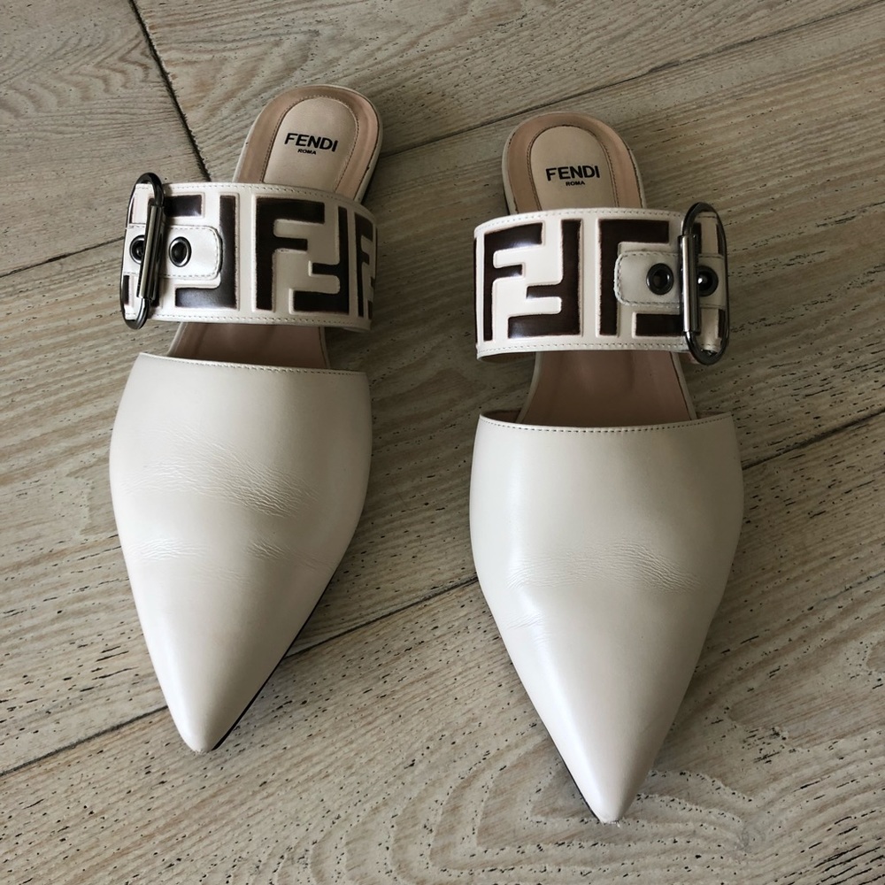 Fendi Sabot Vitello + Vitello Flat Mule FF Strap